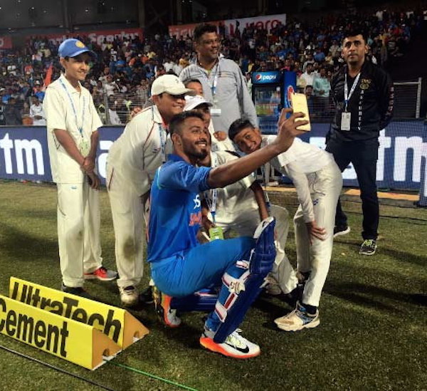 Hardik Pandya with Virat Kohli little fan