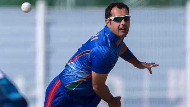 Mohammad Nabi bowling