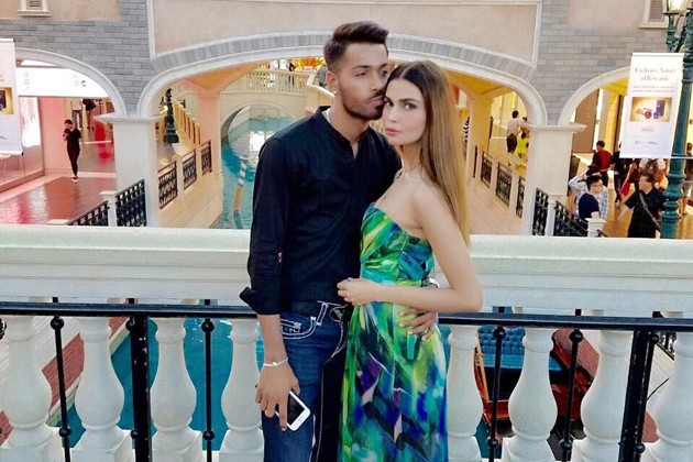 Hardik Pandya and Lisa Sharma 2