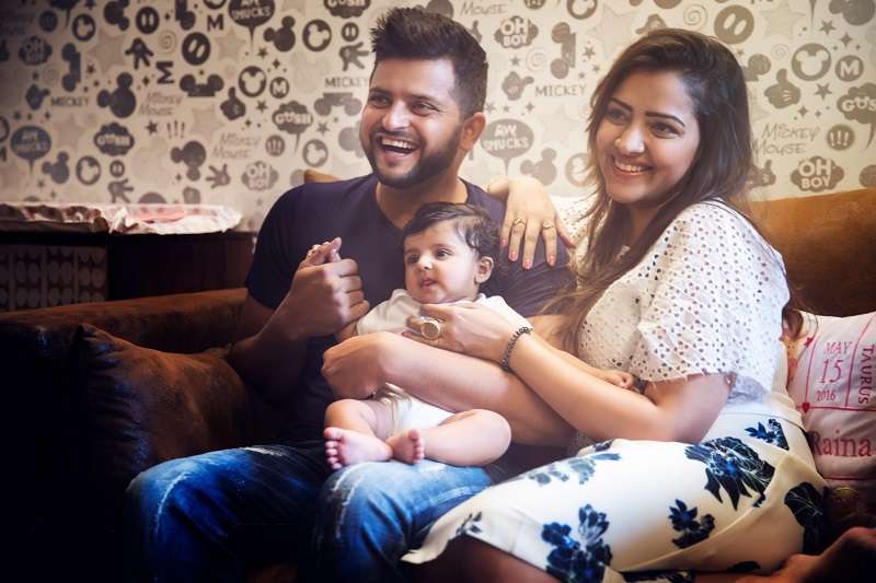 suresh-raina-priyanka-raina-with-their-daughter Gracia