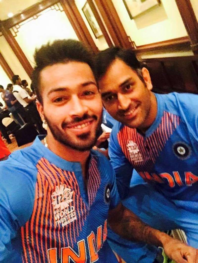 Hardik Pandya, MS Dhoni