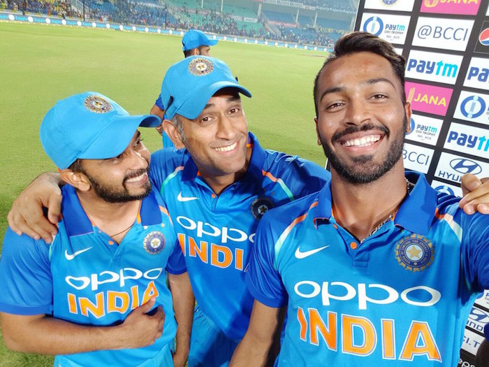 Kedar Jadhav, MS Dhoni, Hardik Pandya