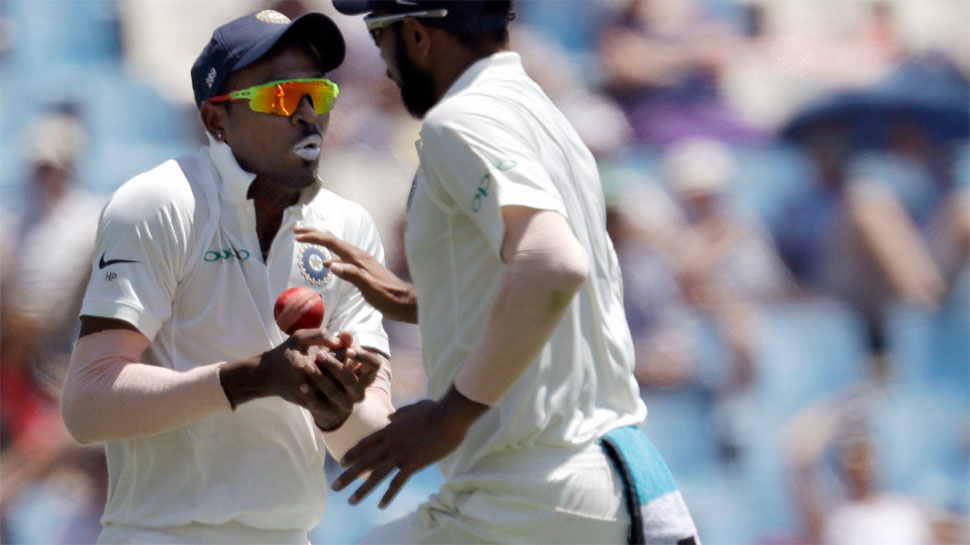 hardik-pandya catch