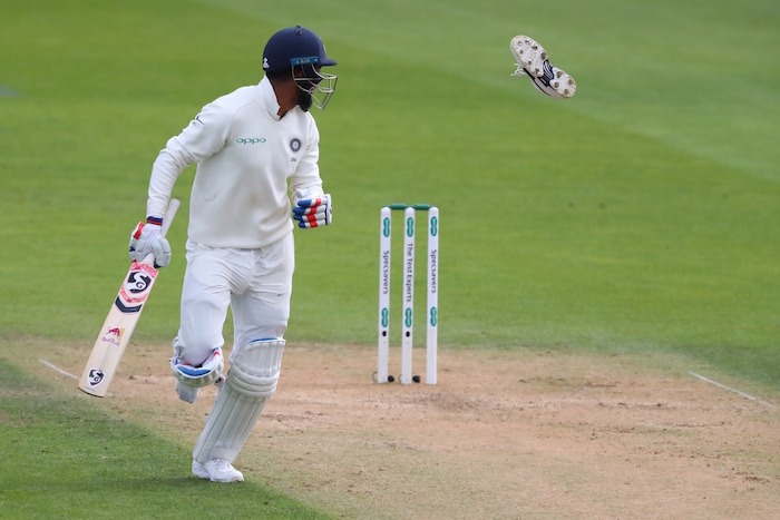 KL Rahul loses his shoe