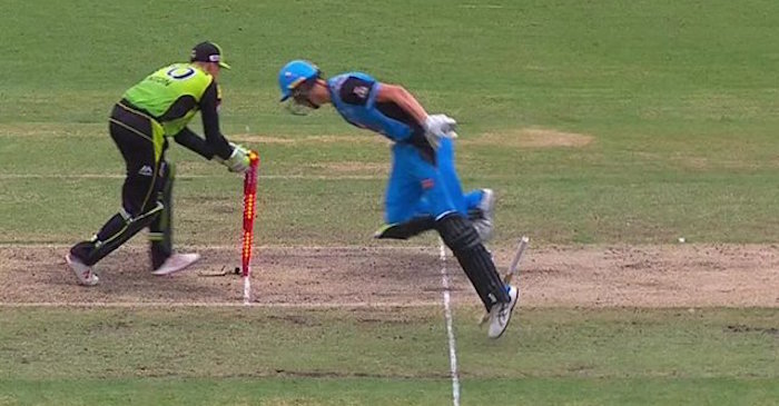 WATCH: Billy Stanlake gets run-out in a comical fashion