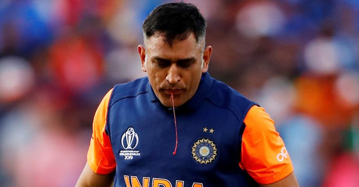 ICC World Cup 2019: Fans applaud MS Dhoni after the pictures of India veteran spitting blood from his injured thumb goes viral