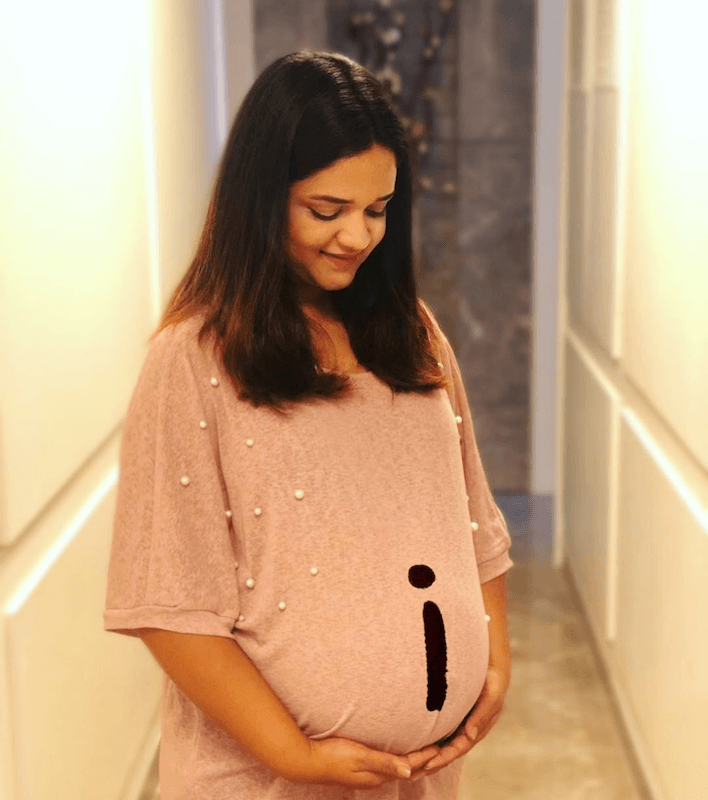 Radhika Rahane baby bump