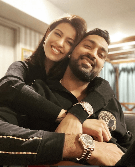 Pankhuri Sharma, Krunal Pandya