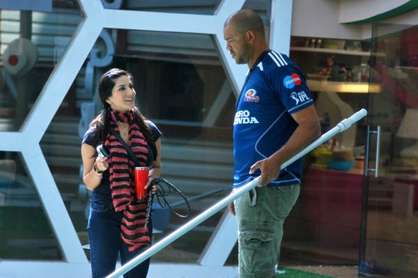 Sunny Leone, Andrew Symonds