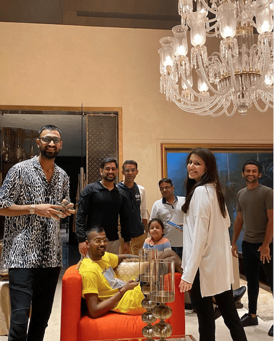 Krunal Pandya, Hardik Pandya, MS Dhoni, Ziva, Pankhuri