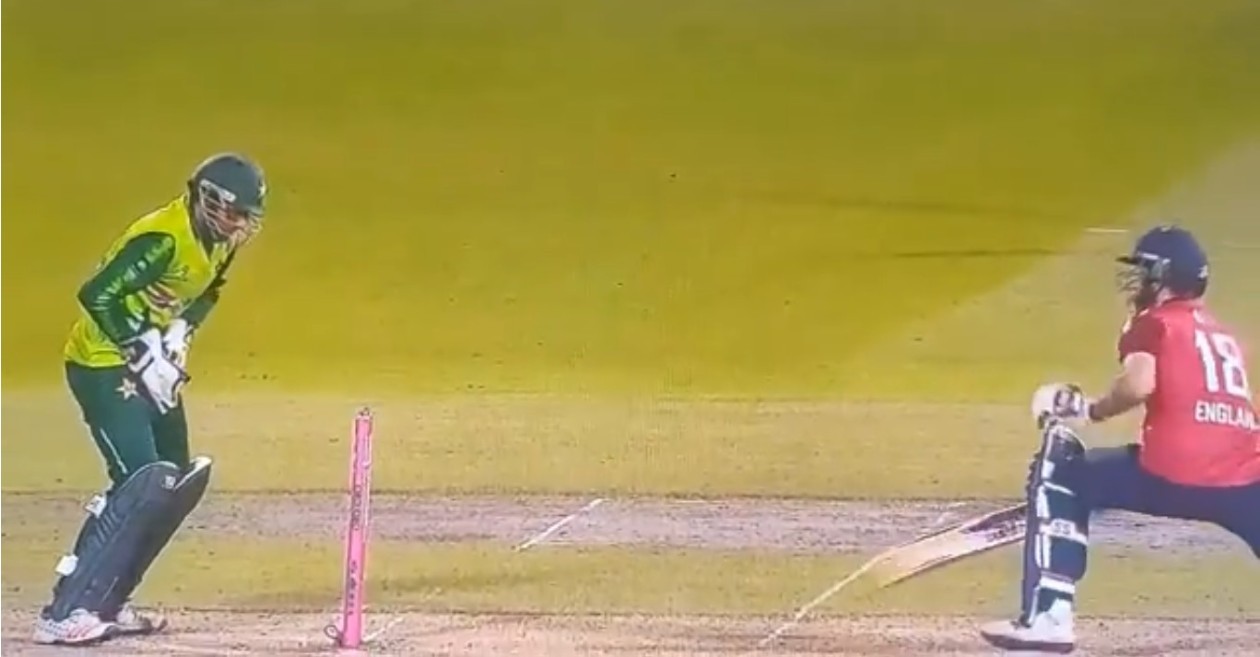 ENG vs PAK: Wicketkeeper Sarfaraz Ahmed misses an easy chance to dismiss Moeen Ali