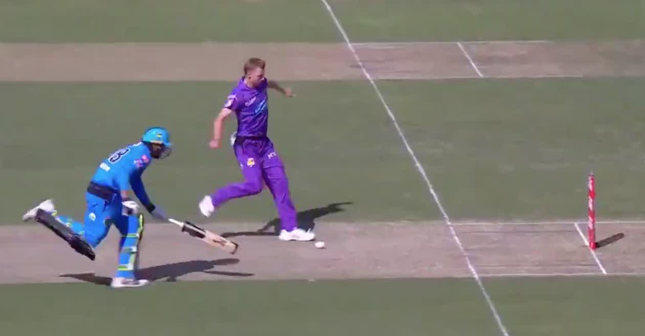 BBL 2020-21: WATCH – Riley Meredith shows impressive footwork to run out Ryan Gibson in Hobart Hurricanes win