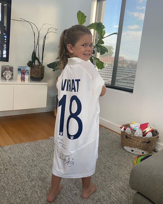 Indi Rae sporting Virat Kohli jersey