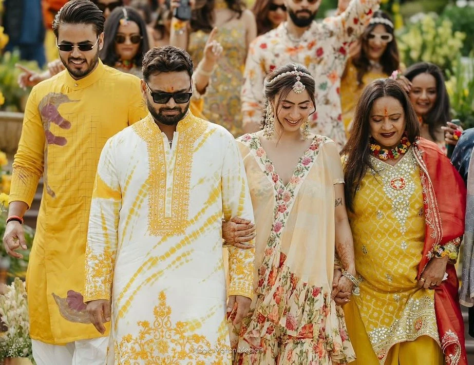Rishabh Pant with his sister