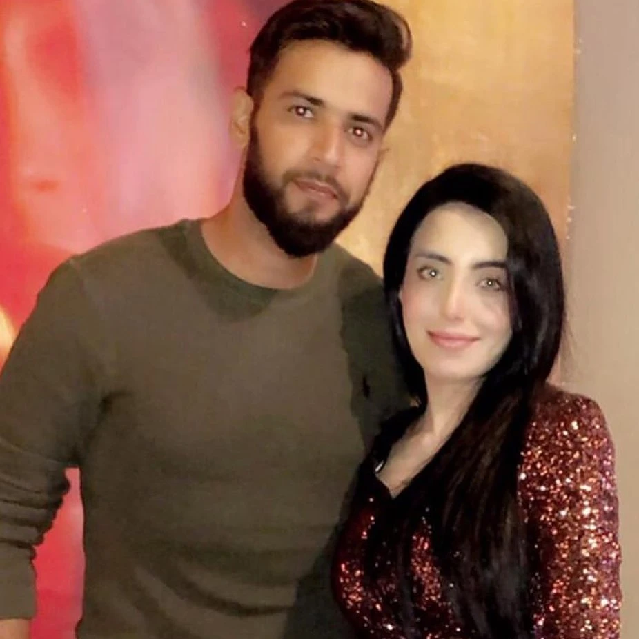 Imad Wasim, Sannia Ashfaq